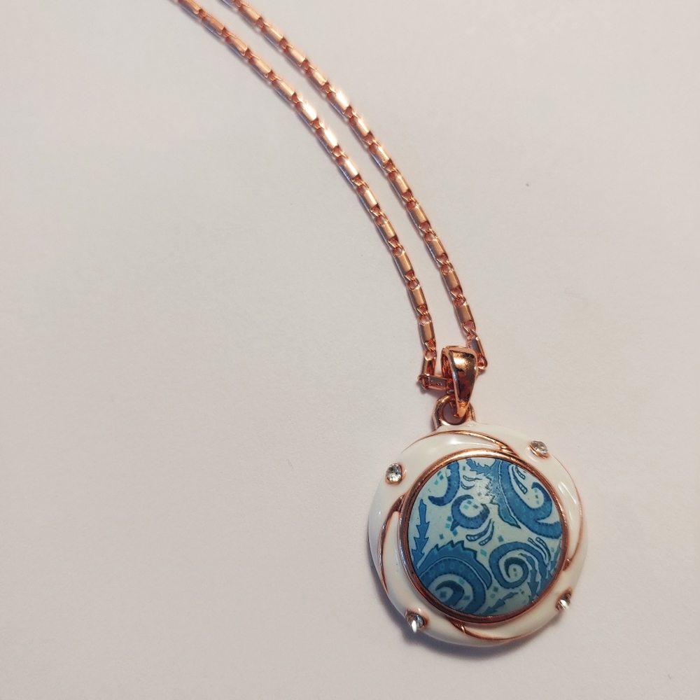 Classic Blue Swirls Golden Necklace